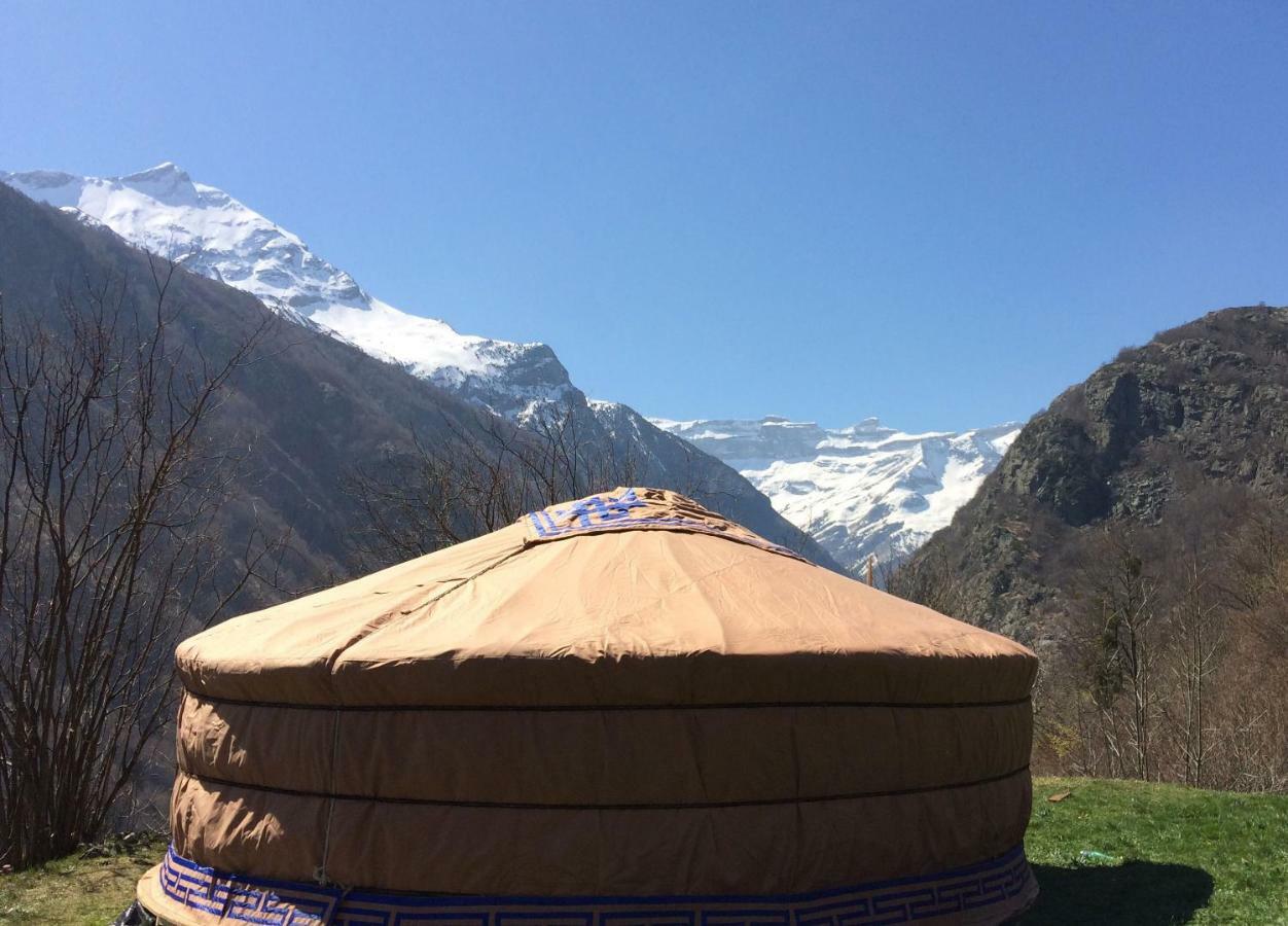 Yourtes Mongoles Gavarnie Tente de luxe *